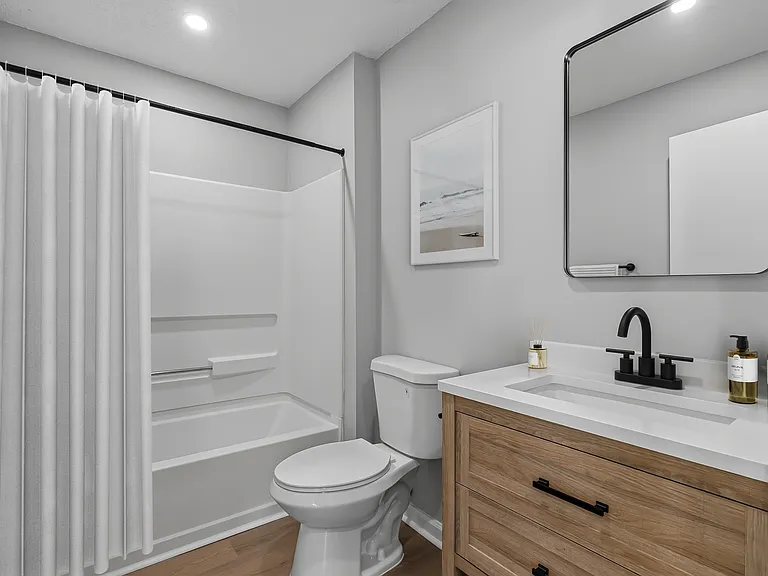 The Pointe @ Apex Apartments — Photo 24