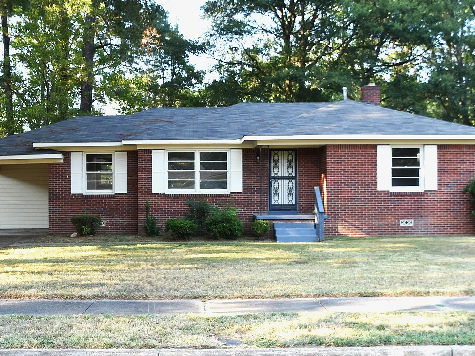 5302 Laurie Ln