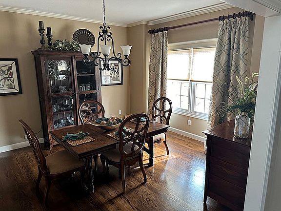 3rd image of 237 Madelines Park Cir