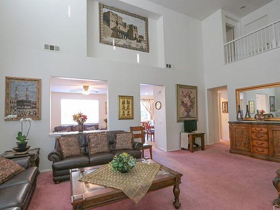 4th image of 131 Carrotwood Ln