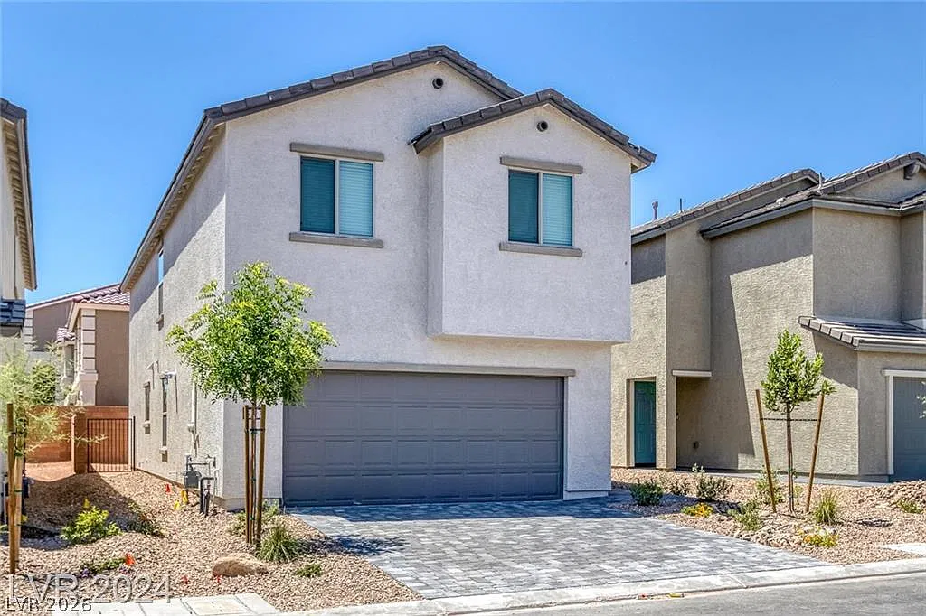 5 bed, 3.0 bath, 2290 sqft, $2,550 — Photo 2
