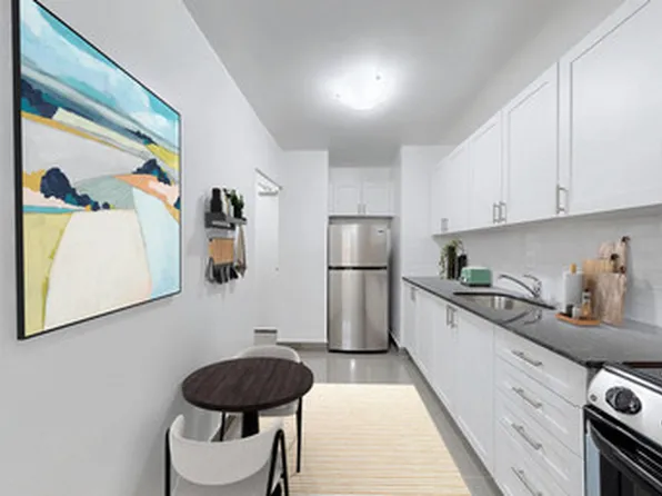 730 Dovercourt Road, 323