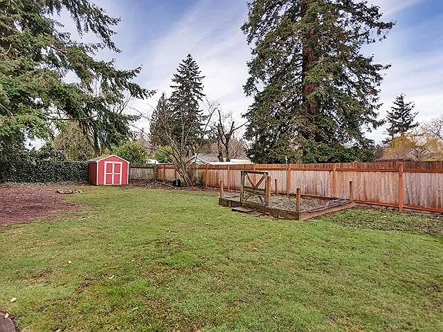 4609 NE 74th Ave — Photo 25