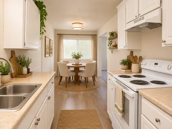 Broadway Apartments, 704 N Broadway St #14, Estacada, OR 97023