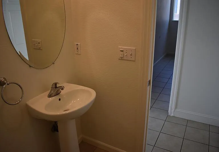 4670 Tolman Way — Photo 13