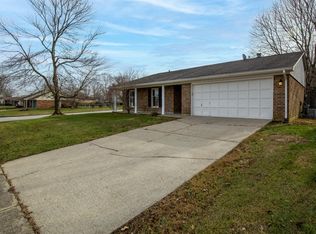 401 Normandy Rd, Versailles, KY 40383