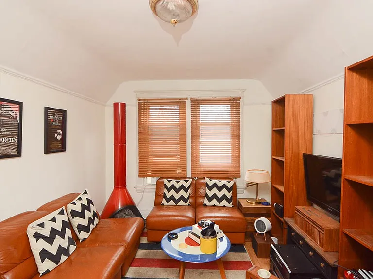 1721 W Nelson St #3 — Photo 9