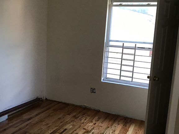 3rd image of 10731 165th Street # Fl 1ST