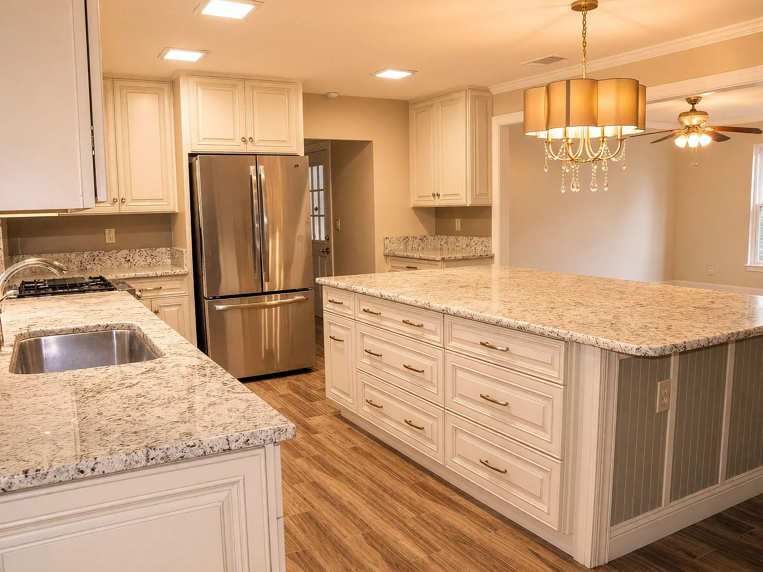 4 bed, 3200 sqft, $3,300 — Photo 3