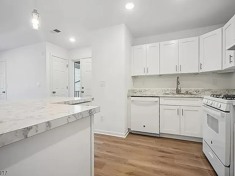 54 Sam Bonnell Dr #54 — Photo 6