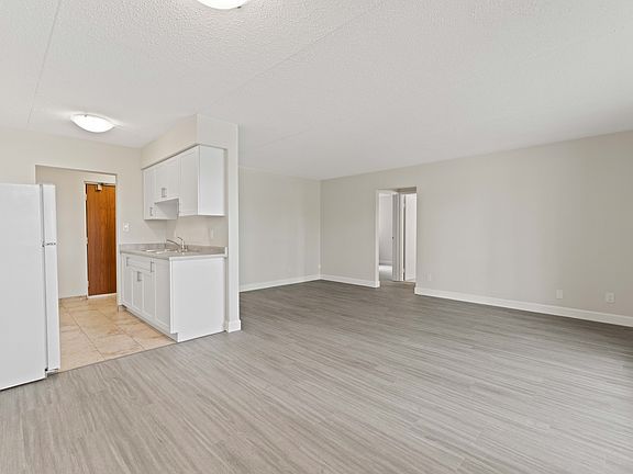 5th image of 1071 McDougall St #602