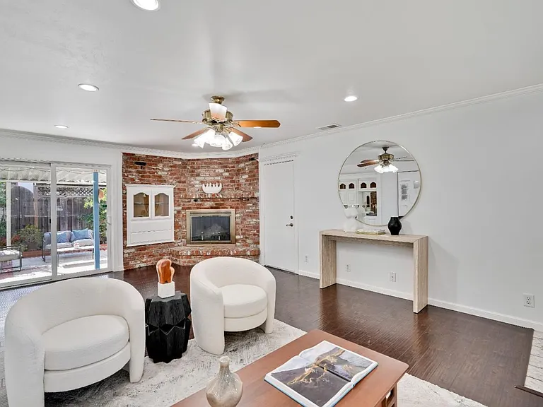 1040 Los Padres Blvd — Photo 6