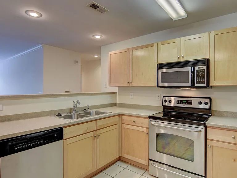 1521 Cadfel Ct #106 — Photo 6