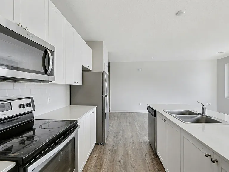 660 Garibaldi Ave — Photo 16