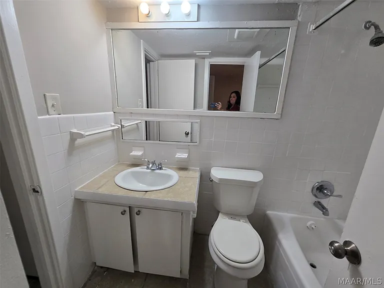 3733 Wesley Dr — Photo 10