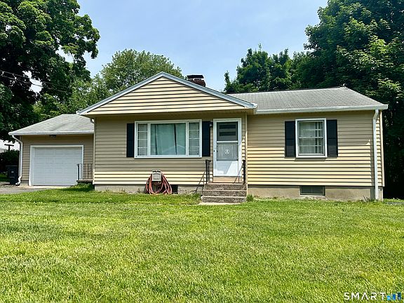 3rd image of 1 Edward Avenue
