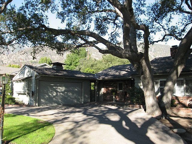 1st image of 1960 N Altadena Dr