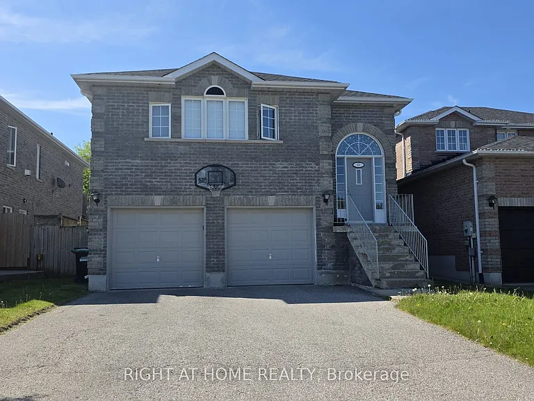 63 Jessica Dr — Photo 1