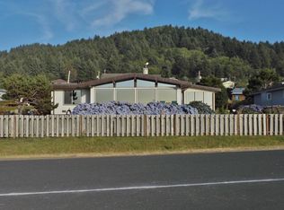236 Yachats Ocean Rd, Yachats, OR 97498