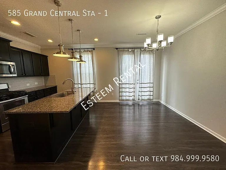 585 Grand Central Sta #1 — Photo 12