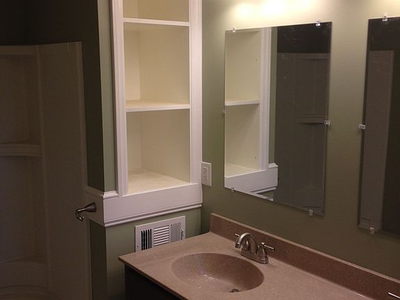 Bathroom w/ Double Vanity