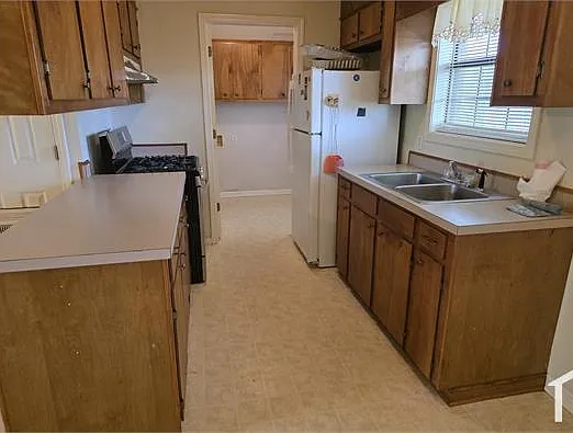 3 bed, 1200 sqft, $850 — Photo 3