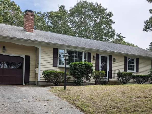 9 Mcnamara Avenue, West Yarmouth, MA 02673