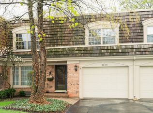 2S604 Chateaux Ave N, Oak Brook, IL