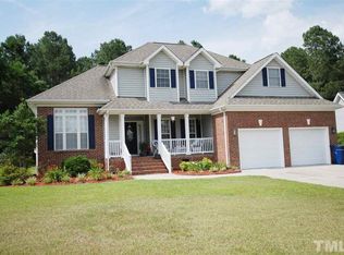 217 Woodview Ct, Fuquay Varina, NC 27526