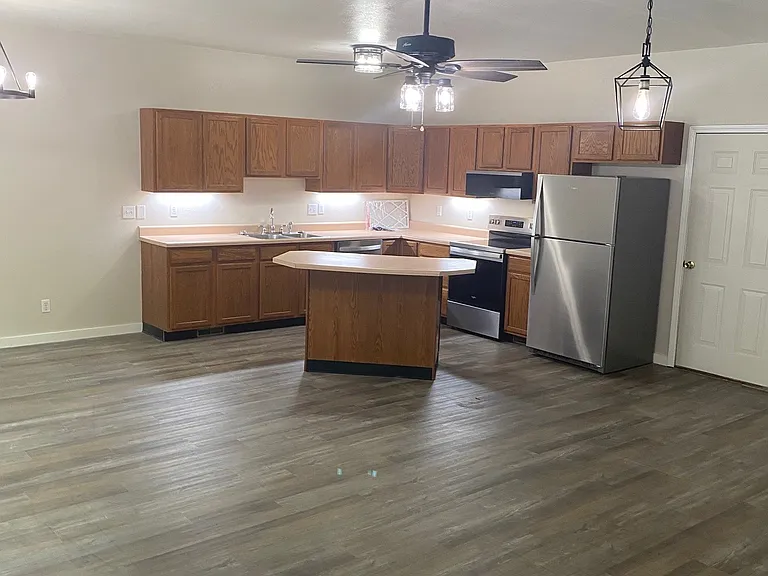4866 Richmond Dr — Photo 33