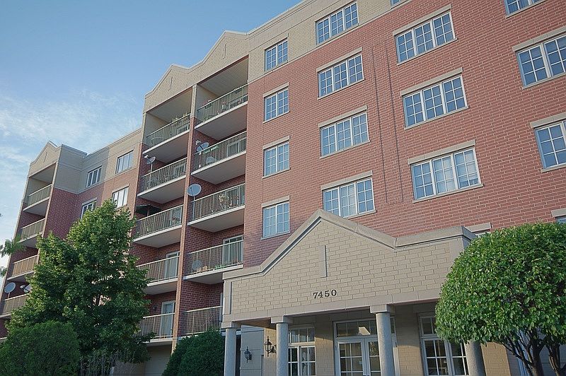 1st image of 7450 Lincoln Ave Unit 412