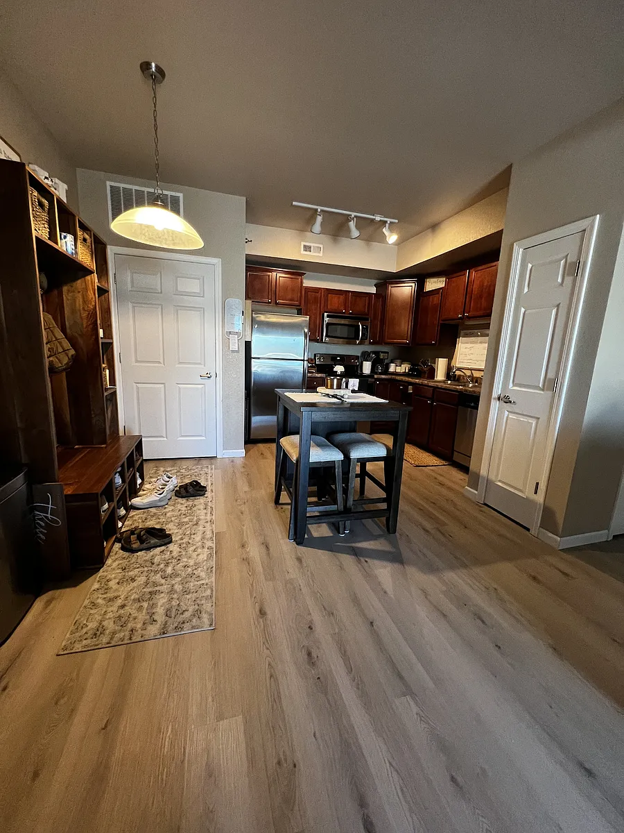 Building Photo - 2618 Orchard Pl #8