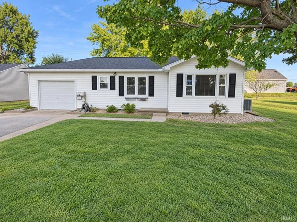204 N Hull St, Fort Branch, IN 47648