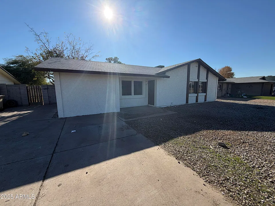 5249 W Crocus Dr
