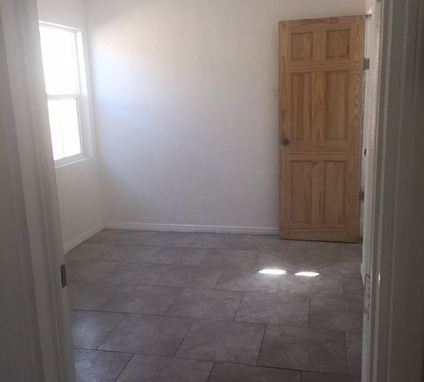 5th image of 3906 E 57th St
