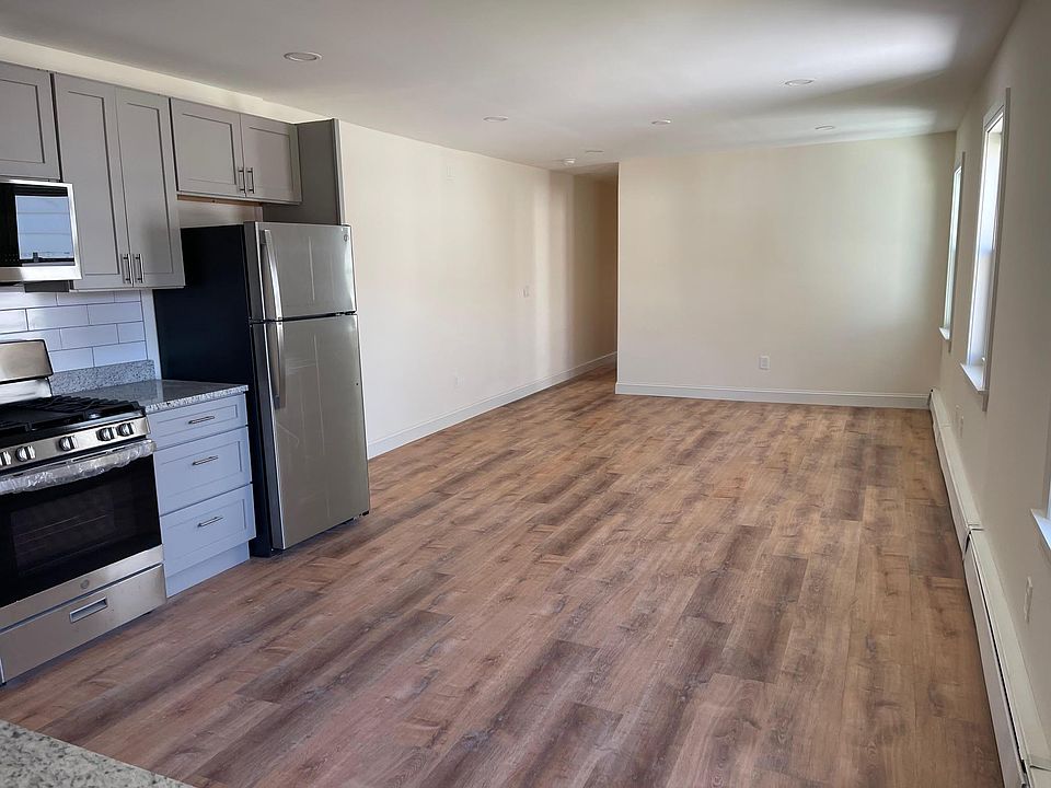 1st image of 204 1/2 Zerby Ave