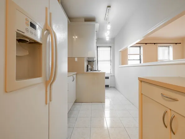 7714 Bay Parkway image 1 of 13