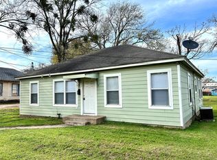 502 W 3rd St, Brenham, TX 77833