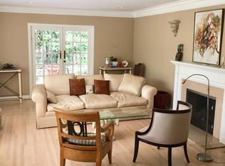 1257 Sunset Plaza Dr, Los Angeles, CA 90069
