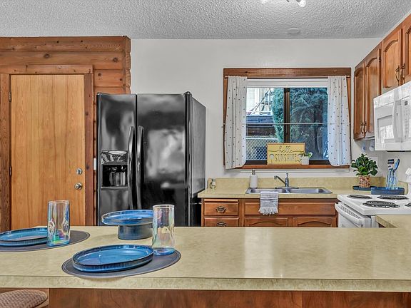 4th image of 16609 Greenridge Road