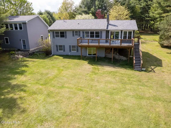 8 Deer Meadow (Priv) Lane, Northville, NY 12134