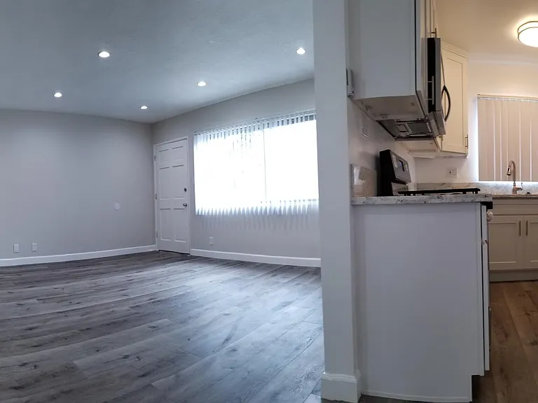 2885 S Robertson Blvd #1 — Photo 2