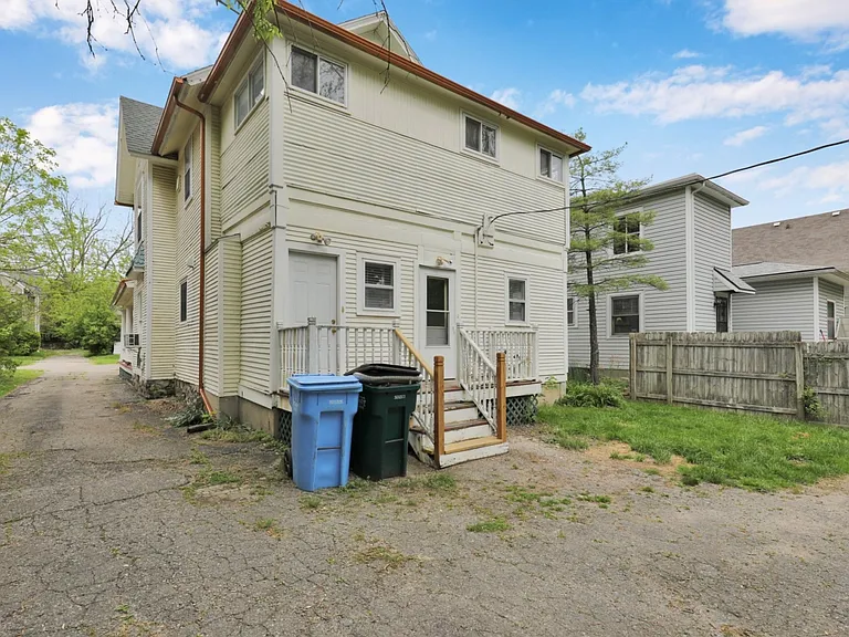 716 N Walnut St #1 — Photo 13