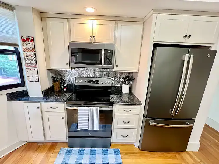 179 Caroline St #A — Photo 8