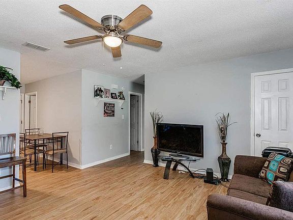 3rd image of 4800 Tradewinds Dr #4800