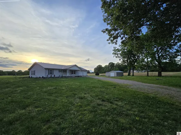 5105 Bradford Rd, West Paducah, KY 42086