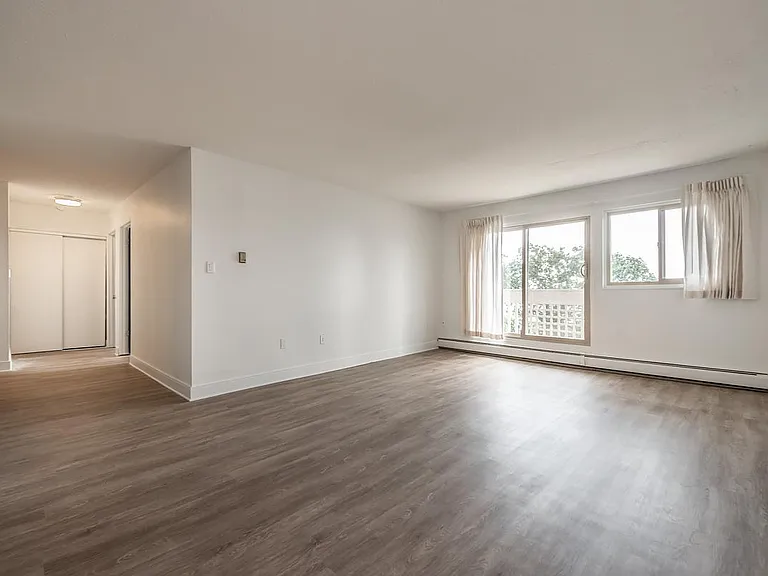 948 Esquimalt Rd — Photo 17