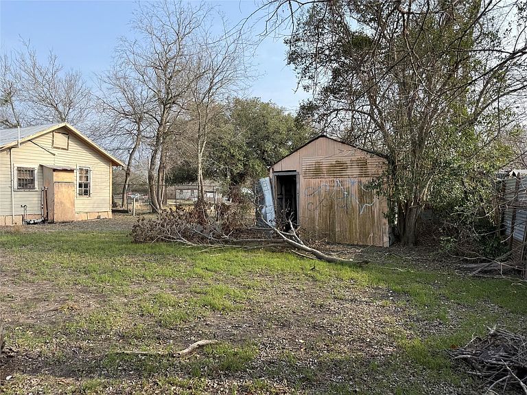 Listing photo 4