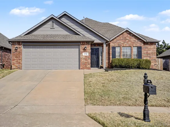 2740 W Quinton St, Broken Arrow, OK 74011