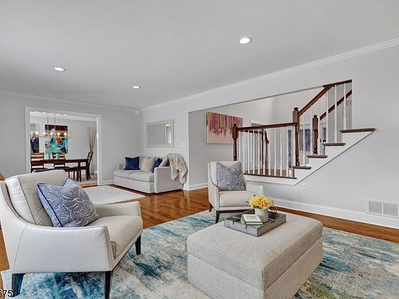 5th image of 813 Miller Ln
